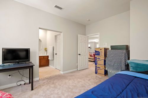 905 Aspen Gln Rd, Chula Vista CA  91914-2521 exterior