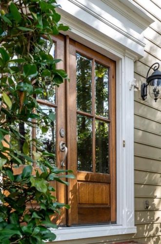 1662 Bank Dr, Marietta, GA 30068-1810