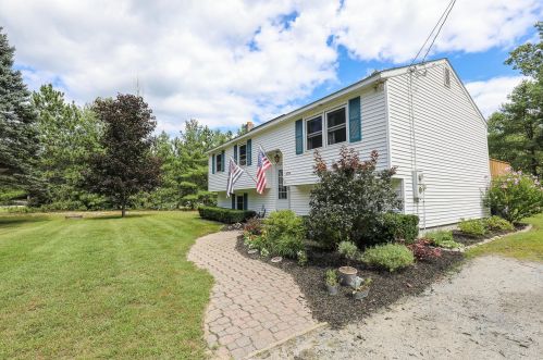 479 Bacon Rd, Henniker, NH 03242-6085
