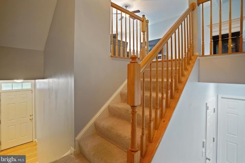 9323 Cumbria Valley Dr, Lorton, VA 22079-5011