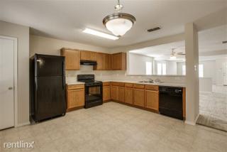 7949 Meadow View Trl, Fort Worth TX  76120-2627 exterior