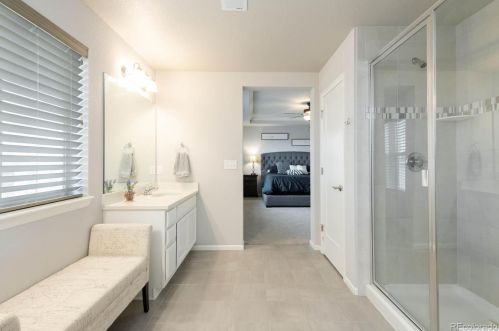 27205 Ottawa Dr, Aurora CO 80016-7542 exterior