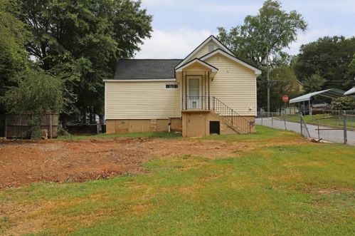 1595 Elm St, Conyers GA  30012-3715 exterior