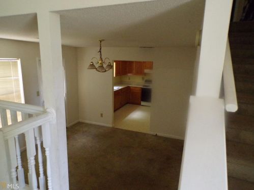 3447 Oak Leaf Ct, Rex GA 30273-2196 exterior