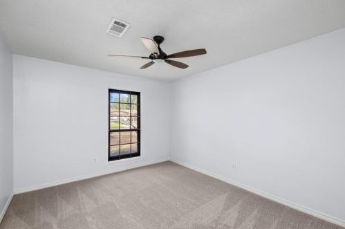 1833 Capri Ln, Taylor Lake Village TX  77586-2928 exterior