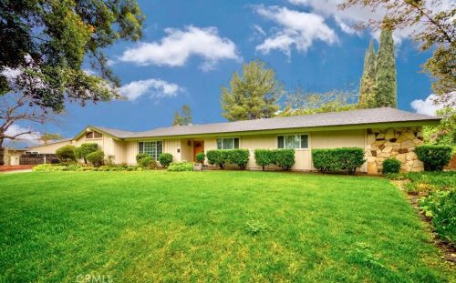 1521 Sunnycrest Dr, Fullerton, CA 92835-3752