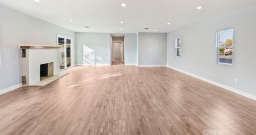 7960 Amestoy Ave, Van Nuys CA  91406-1603 exterior