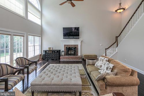 54 Ettl Cir, Princeton NJ  08540-2327 exterior