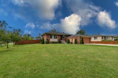 130 Morrison Ave, Mount Prospect, IL 60056-2745