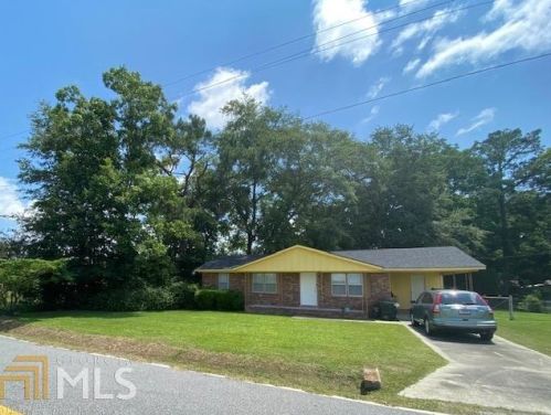 108 Hendrix St, Statesboro, GA 30458-5211