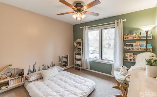 68 Sayre Dr, Princeton NJ  08540-5807 exterior