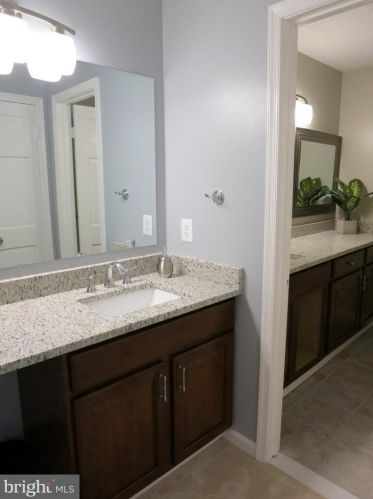 9305 Janphil Ln, Springfield VA  22153-3911 exterior