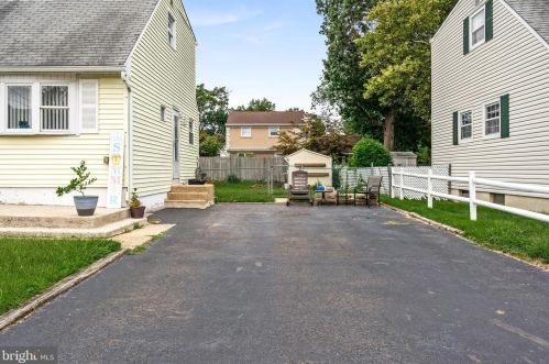 20 Andrea Ln, Trenton, NJ 08619-2222