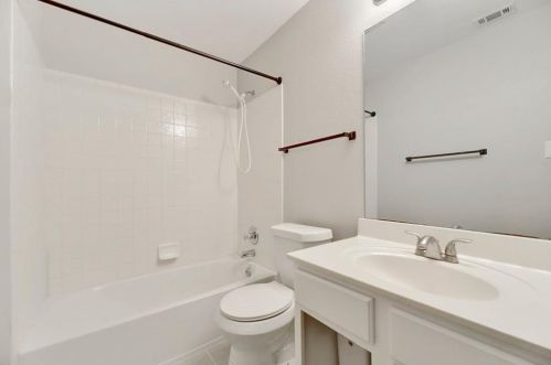 11321 Blairview Ln, Austin TX  78748-3964 exterior