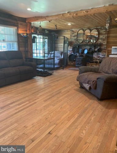 845 Salem Dr, Fredericksburg, VA 22407-6911