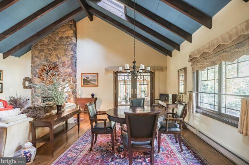 221 Elm Ave, Tavistock NJ 08033-2538 exterior