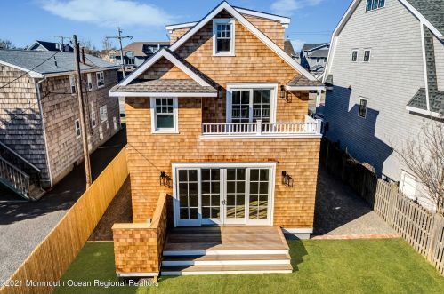103 Bridge Ave, Point Pleasant Beach, NJ 08742-5010