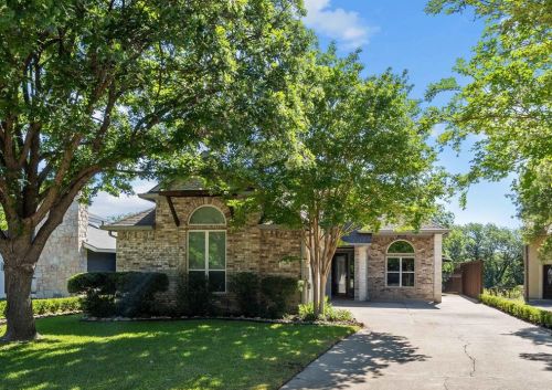 2305 Clearview Ct, Lewisville, TX 75057-2108