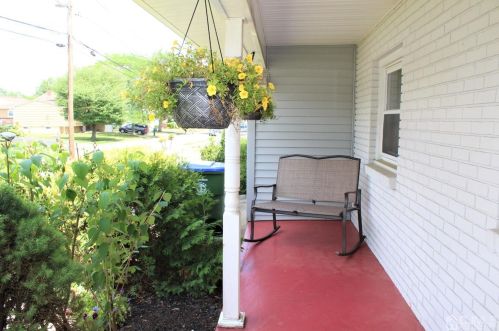 18 Frost Ave, Edison, NJ 08820-3245