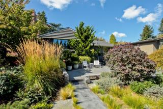 1449 Broadmoor Dr, Seattle, WA 98112-3743
