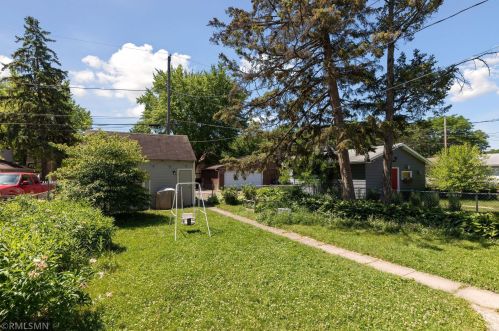 1382 Juliet Ave, Saint Paul MN  55105-2501 exterior