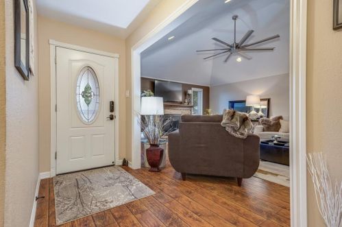 1521 Barclay Dr, Carrollton TX 75007-2836 exterior