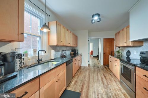 411 Ross St, Lancaster PA  17602-1943 exterior