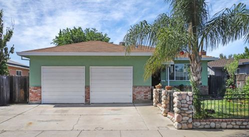 1048 Coral Ct, Manteca, CA 95336-3547