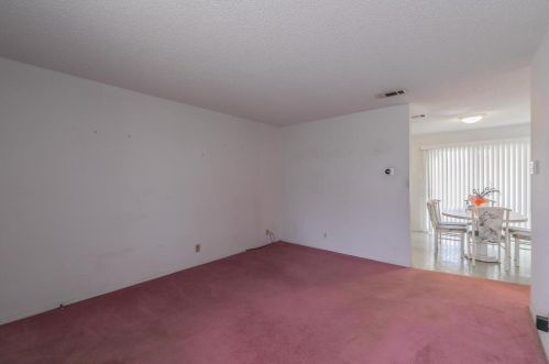 1811 Pleasant Run Rd, Carrollton TX 75006-7539 exterior