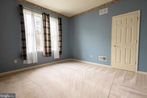 209 Sutherland Rd, Lancaster PA  17603-9053 exterior