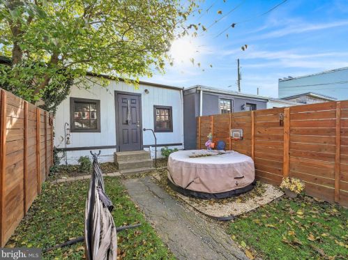 246 Ross St, Lancaster PA  17602-1940 exterior