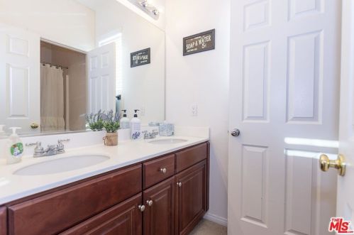 44034 Marbella St, Lancaster CA 93536-6856 exterior