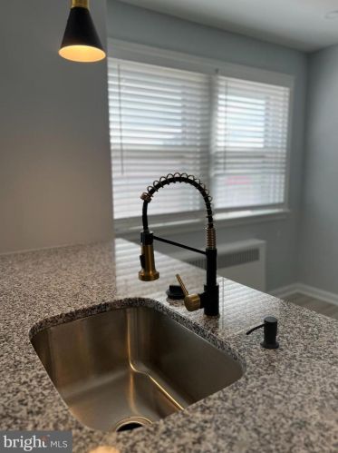 6445 Marsden St, Philadelphia PA 19135-2706 exterior