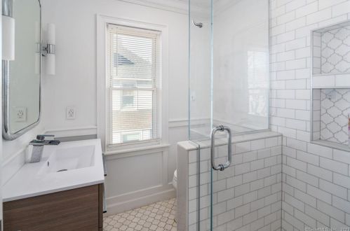 72 Osborne Ave, Norwalk CT  06855-1020 exterior