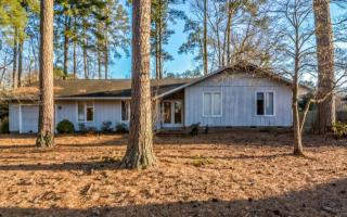 3423 Youngstown Dr, Fayetteville, NC 28303-4652