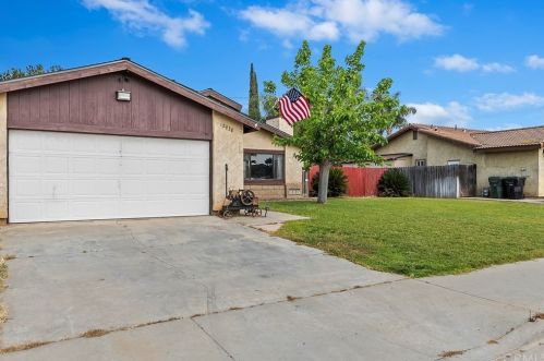 12438 Cardinal Ct, Colton, CA 92313-5646