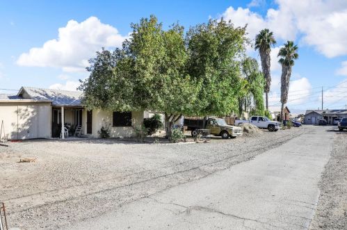 9310 Lorraine Rd, Tracy, CA 95377-9172