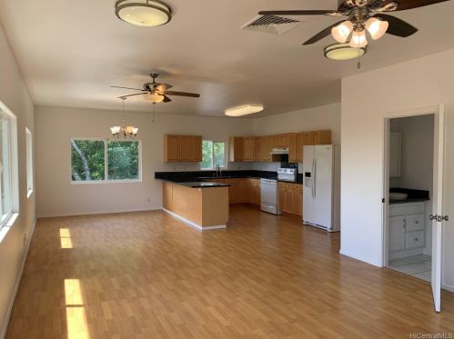 2800 Numana Rd, Honolulu, HI 96819-2901