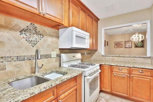1602 Cumberland Ct, Smyrna GA  30080-8659 exterior