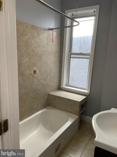 2502 6th St, Philadelphia PA  19133-2605 exterior