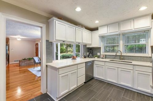 2777 Hedgewood Dr, Atlanta GA  30311-1231 exterior