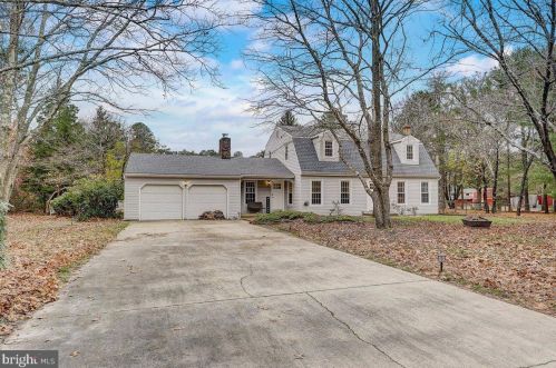 1071 Middle Ave, Waterford, NJ 08089-1941