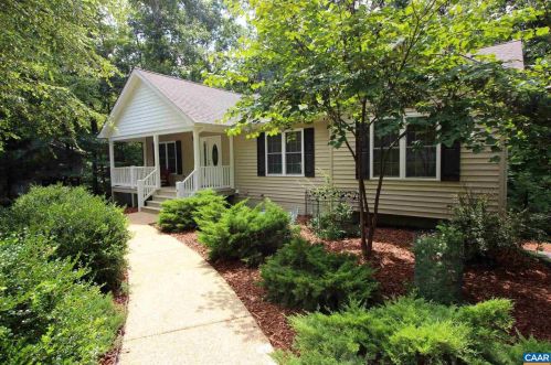 15 Rassawek Ct, Bybee, VA 22963-2610