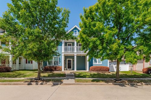 1625 Degnen Ln, Aubrey, TX 76227-5734