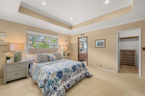 1430 Greenbriar Rd, Glendale CA  91207-1053 exterior