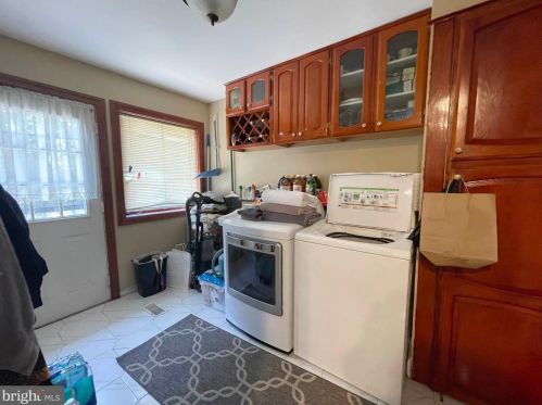 2053 Mayflower Dr, Silver Spring MD 20905-5564 exterior