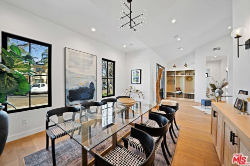 4849 Stern Ave, Van Nuys CA  91423-1923 exterior