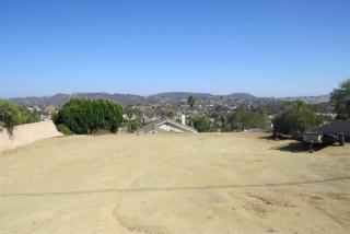 1724 Watson Way, Vista, CA 92083-7620