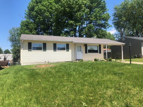 12029 Colonial Dr, Hazelwood, MO 63043-1343