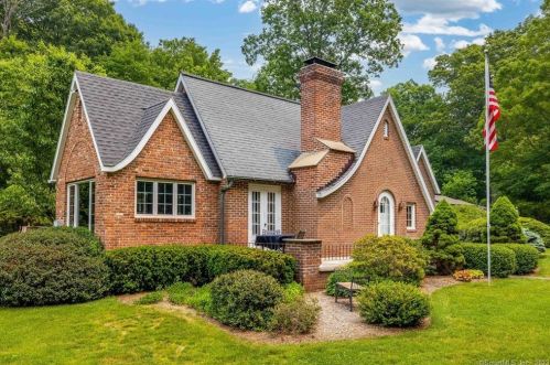110 Cato Corner Rd, Colchester, CT 06415-2402
